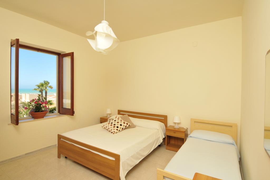 Residence Sicilia Mare- Casa Vacanza Scoglitti Exterior foto