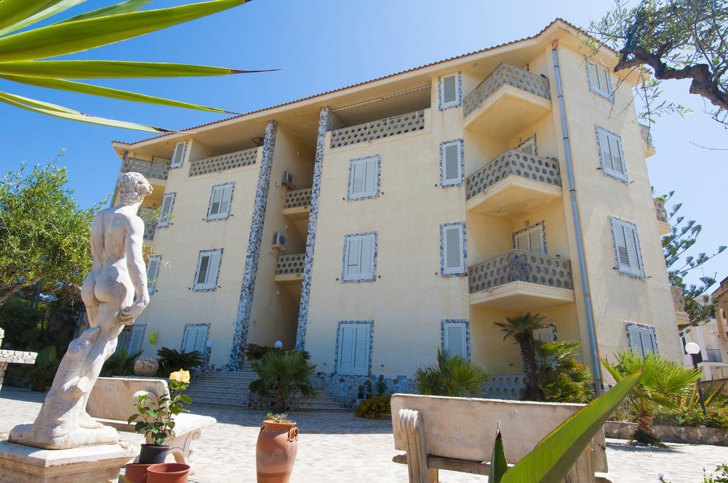 Residence Sicilia Mare- Casa Vacanza Scoglitti Exterior foto