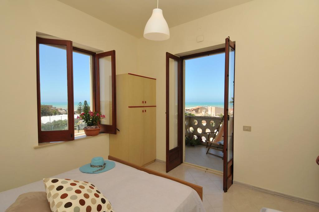 Residence Sicilia Mare- Casa Vacanza Scoglitti Exterior foto